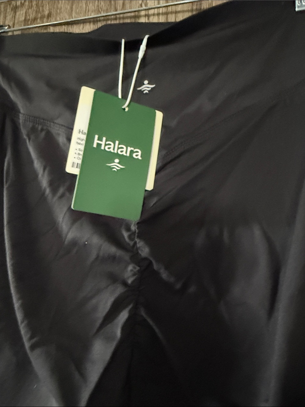 HALARA Black High-Waist 7/8 Leggings with Tags - Picture 4 of 11